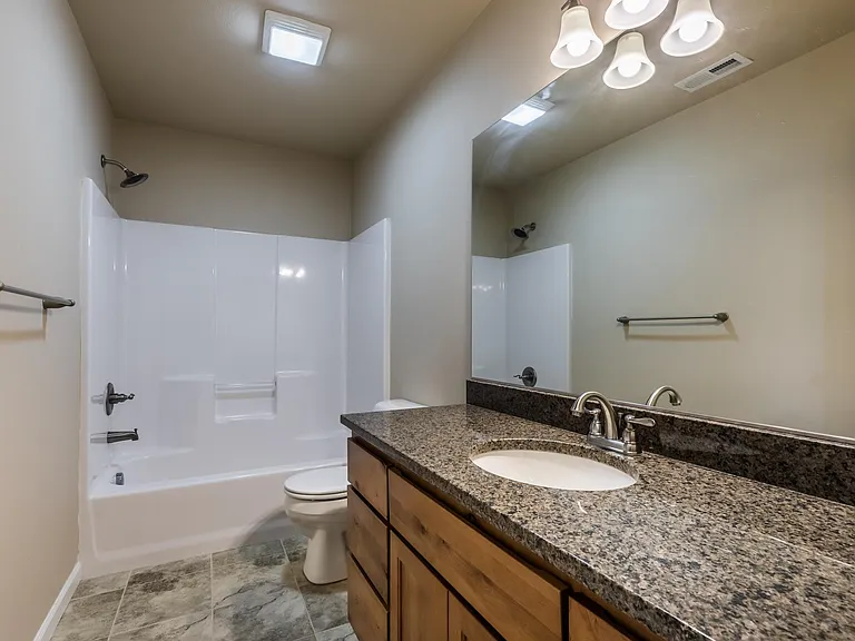 35611 Valley View Dr — Photo 10
