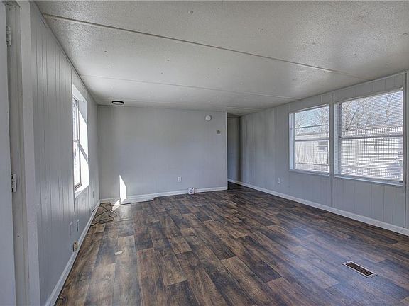 2nd image of 42 Tency Ln NE