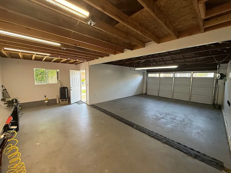 6059 Bluebell Ave — Photo 23