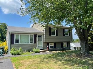 15 4th St, Wallingford, CT 06492