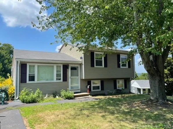 15 4th Street, Wallingford, CT 06492