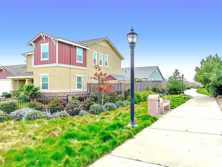 2454 Muller Pl — Photo 19