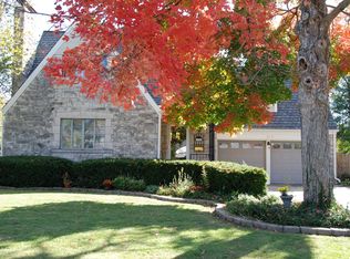 1040 E Portland St, Springfield, MO 65807