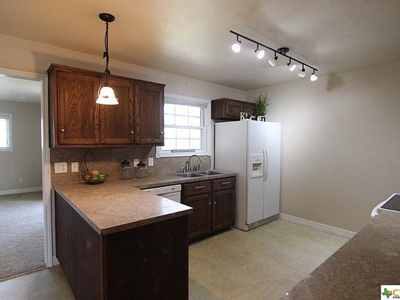 3rd image of 1201 Cedar Dr
