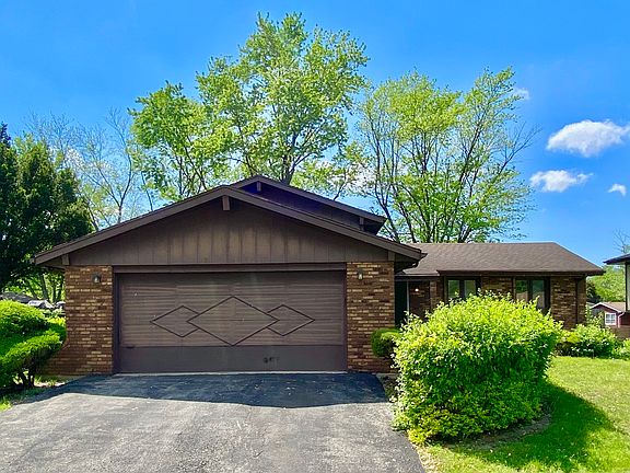 2nd image of 22962 Bruce Dr
