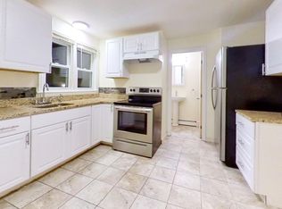 18 Concord St APT 14, Ashland, MA 01721