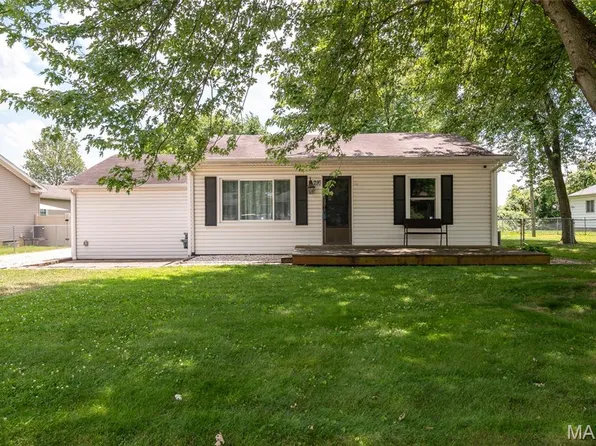 216 Sterling Dr, Moro, IL 62067