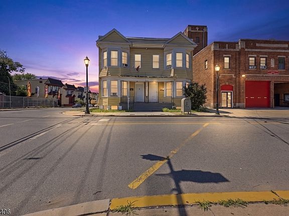 2nd image of 665 Grove St