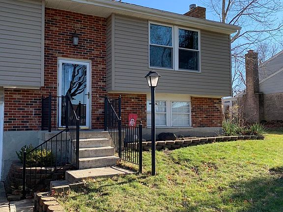 3rd image of 824 Southview Dr