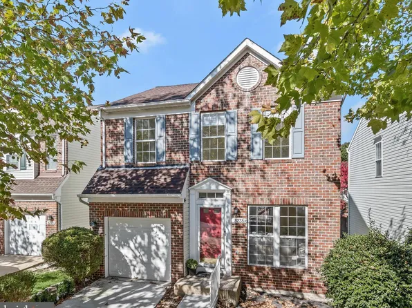 8238 Lyndhurst St, Laurel, MD 20724