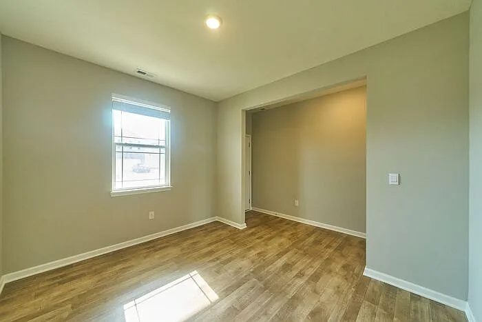 7226 Griffon Ln — Photo 5