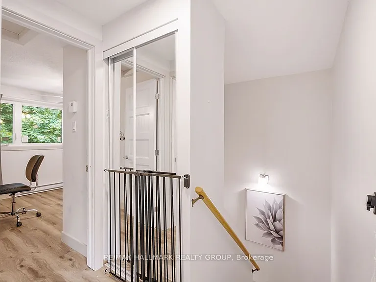 67 Grady Cres — Photo 22