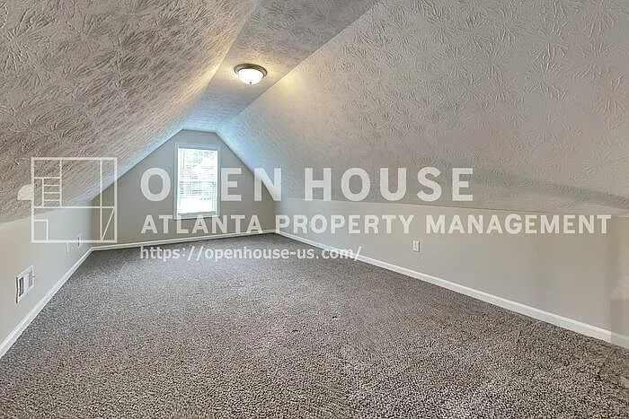 70 Leighs Grove Way — Photo 16