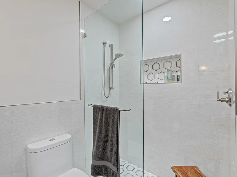 605 Masters Way — Photo 33