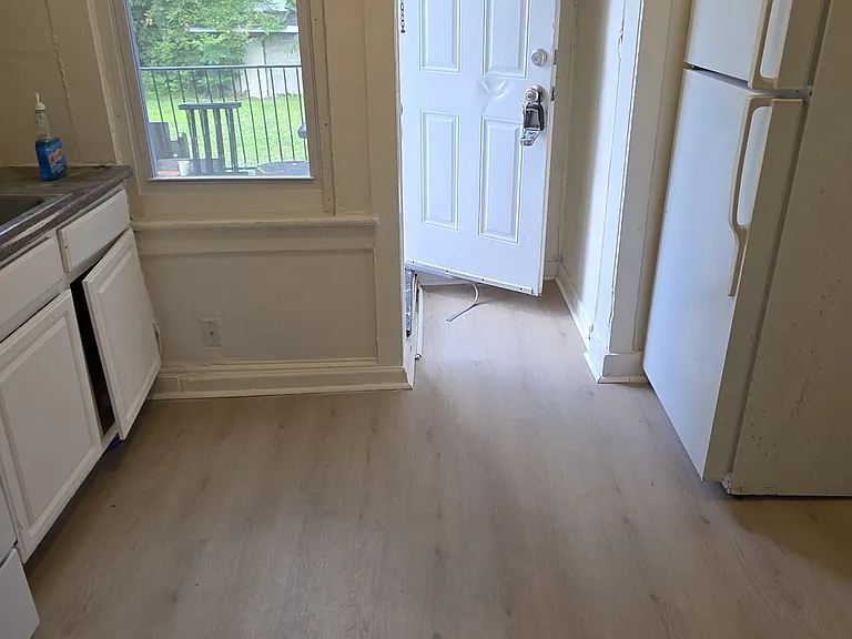 4001 Derby Manor Dr #1E — Photo 2