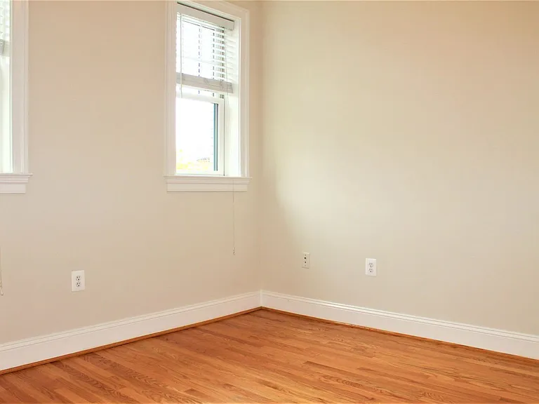 2110 19th St NW — Photo 13