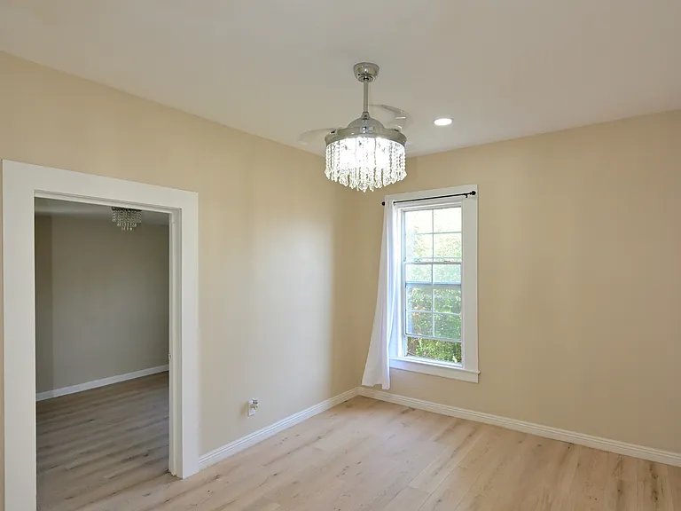 328 E Olive Ave — Photo 19