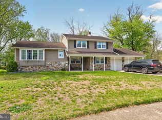 2803 Waterford Dr, Cinnaminson, NJ 08077