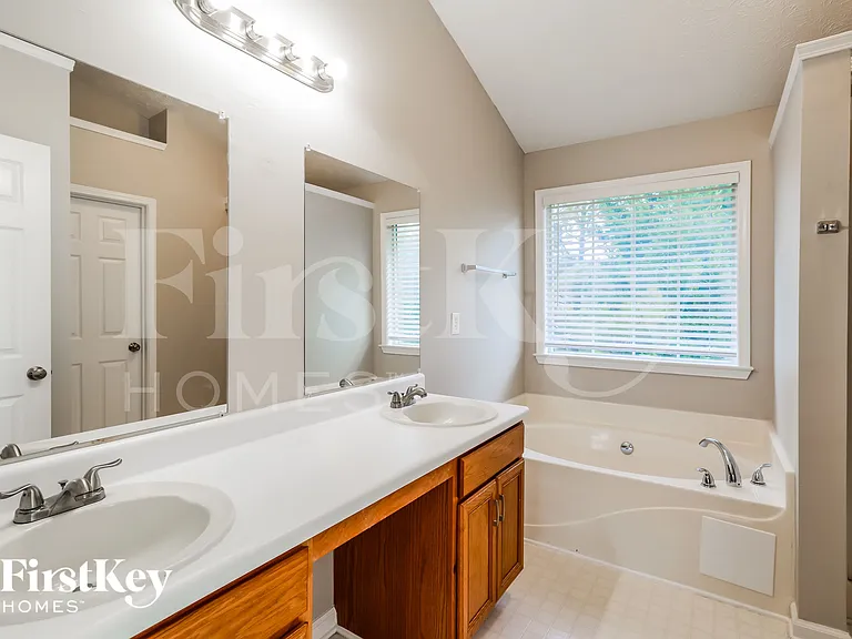 792 Norwalk Hill Ct — Photo 8