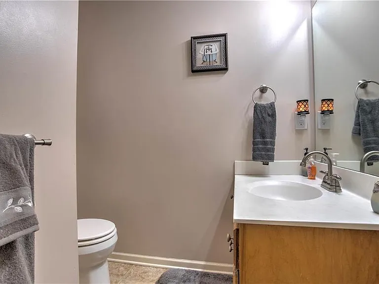 425 Hawthorne Blvd #1 — Photo 5
