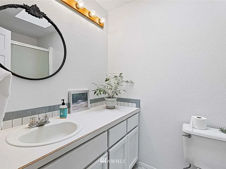 17th Avenue Ct NW — Photo 11