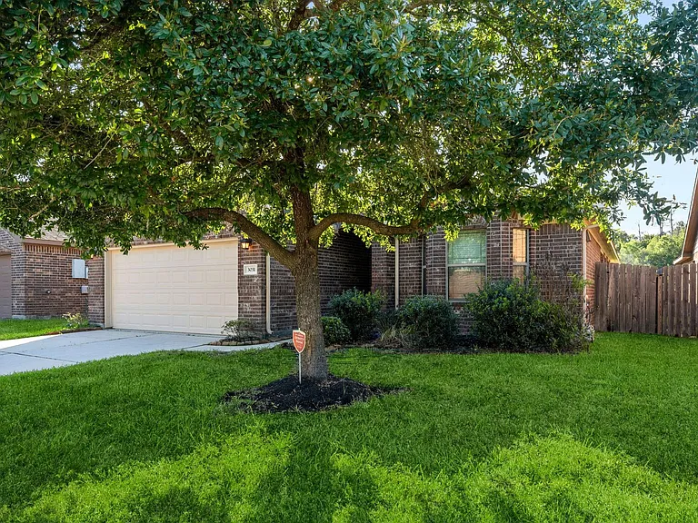 3031 E Lockeridge Village Dr — Photo 2