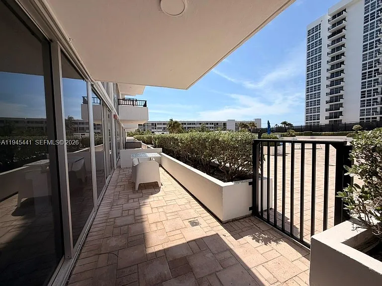 531 N Ocean Blvd #404 — Photo 11