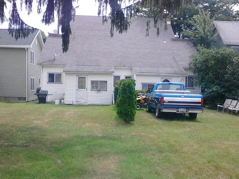 705-707 Jefferson Ave — Photo 3