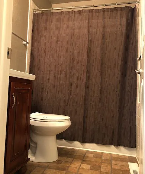 Main bathroom
