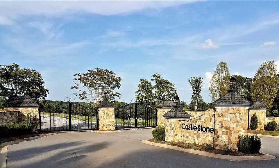 2nd image of 607 Monfret Ct