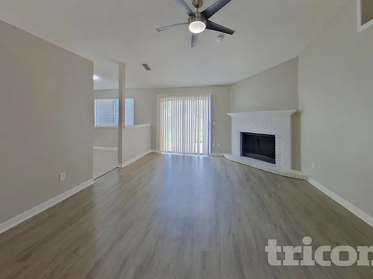 589 Robert Livingston St — Photo 3
