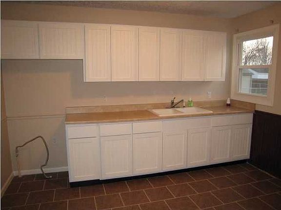 3rd image of 7508 Gerald Ave
