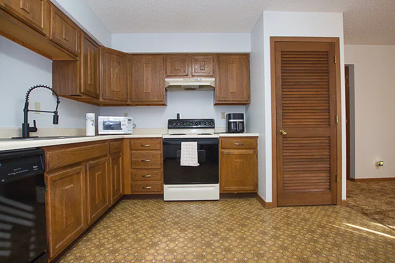 2 bed, 920 sqft, $1,300 — Photo 4