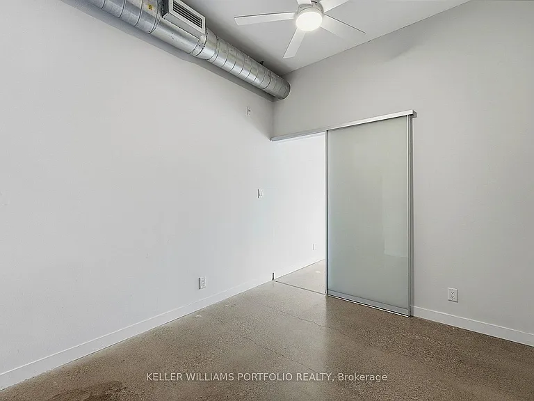 569 King St E #407 — Photo 16