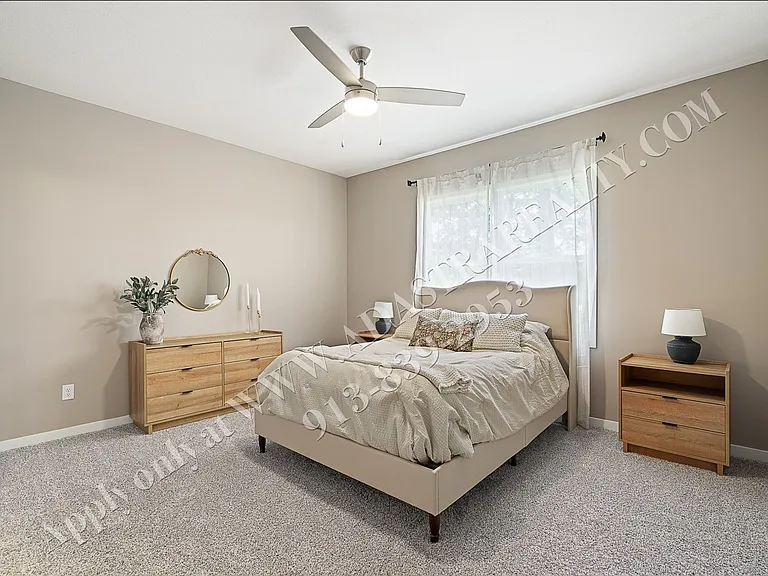 1089 N Findley St — Photo 22