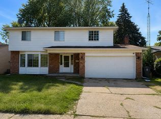 916 Somerset Ln, Flint, MI 48503