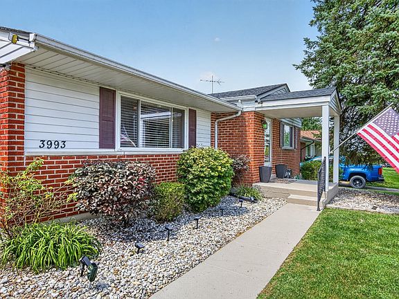 5th image of 3993 Creek Rd