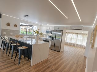 526 Ulumawao St, Kailua, HI 96734