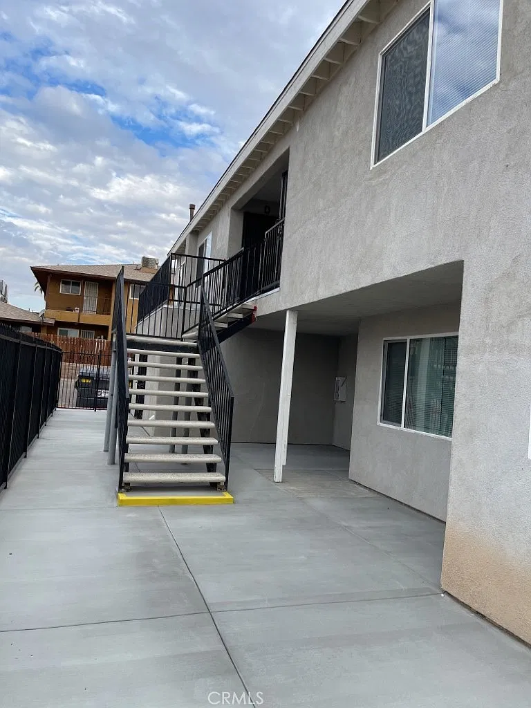 2 bed, 1150 sqft, $1,325 — Photo 2