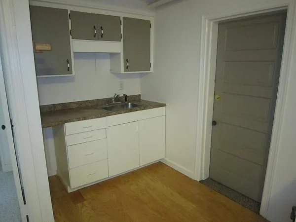 358 E Lakeside St — Photo 6