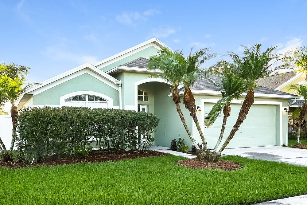 3 bed, 2.0 bath, 1644 sqft, $2,530 — Photo 3