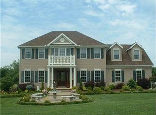 402 Lutz Run Rd, Rostraver Township, PA 15012