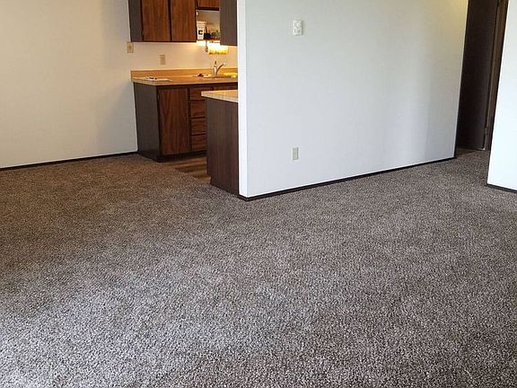 4th image of 1145 S Balsam St #15