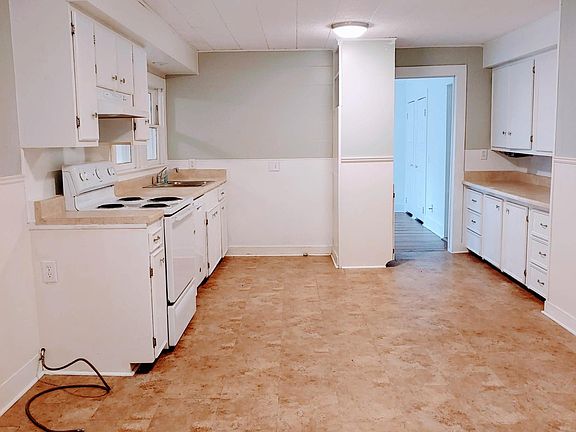 5th image of 227 S San Antonio St