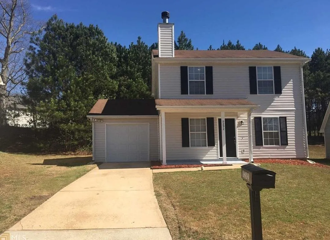 4 bed, 1683 sqft, $2,000 — Photo 2