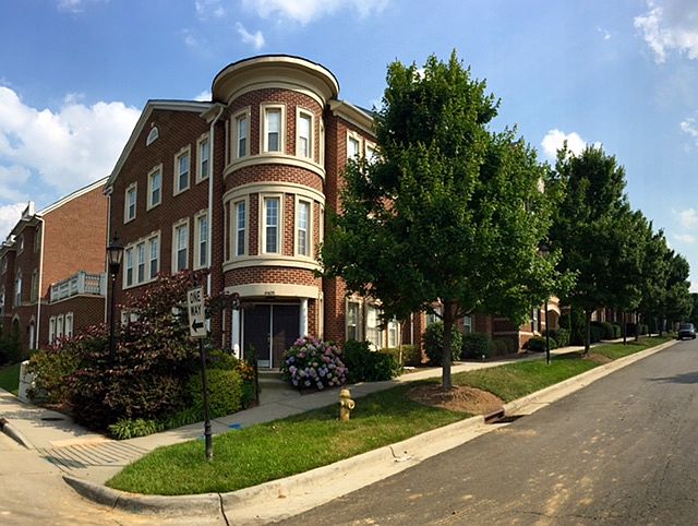 1st image of 9405 Kings Parade Blvd