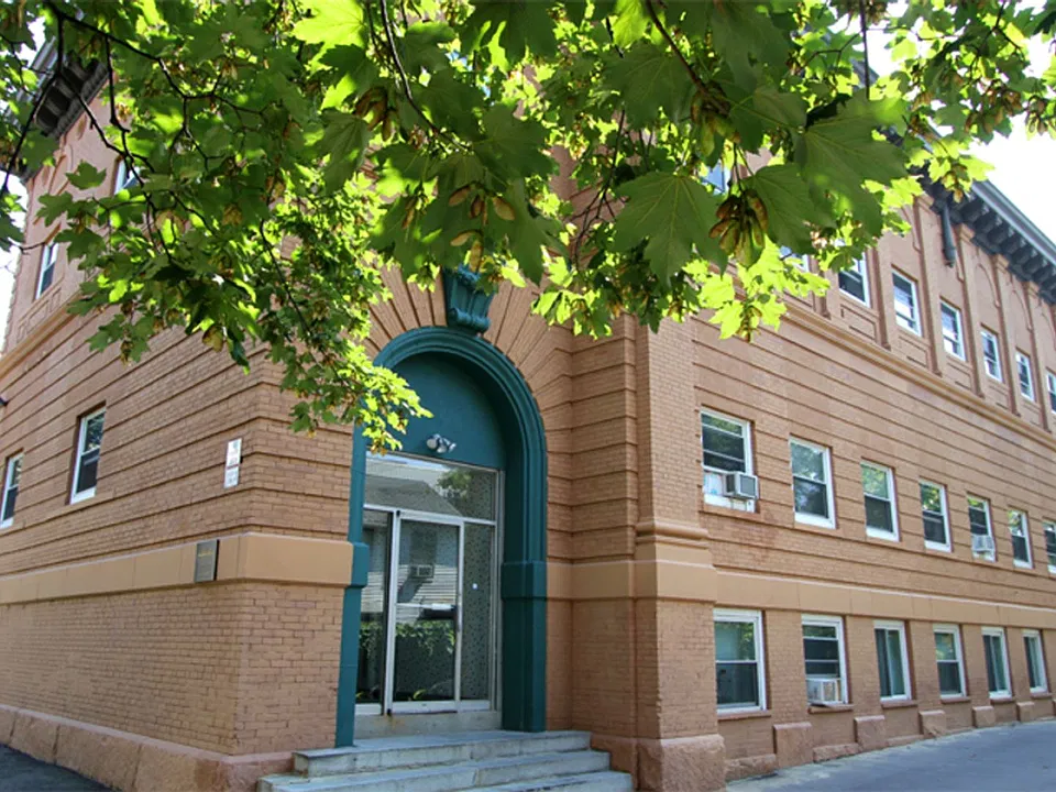 22 Armington St #22