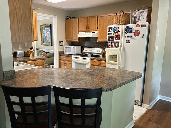 5th image of 3808 McGarry Dr