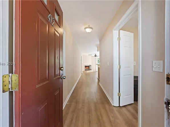 50 Yacht Cove Dr APT 412, Hilton Head Island, SC 29928