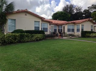 125 Ricardo Way NE APT 3, Saint Petersburg, FL 33704